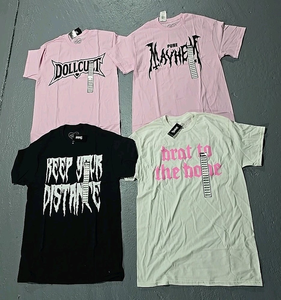 Nippy Lipstick Pink Mayhem Brat Dollcut Graphic T-Shirt Lot 4pc Medium (CC)