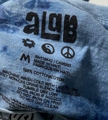 ALAB “Never Grow Up” Tie Dye Collage Men’s Medium Graphic T-Shirt Size M Blue