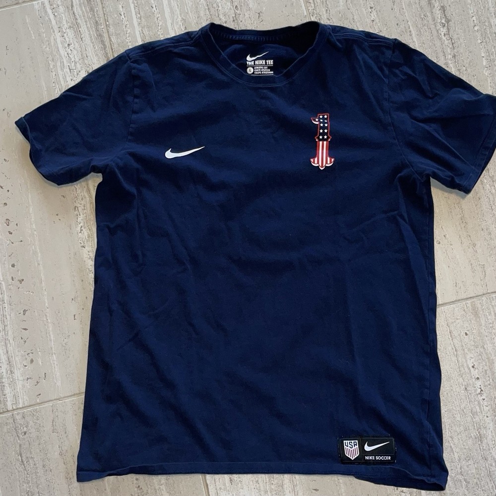 Nike US Soccer T-Shirt Navy Blue Men’s Large Athletic Cut Stars Stripes Number 1