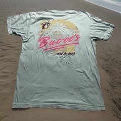 Buc-ee’s and the Beach Pale Blue Summer Adult T Shirt Sz L FREE SHIPPING B85