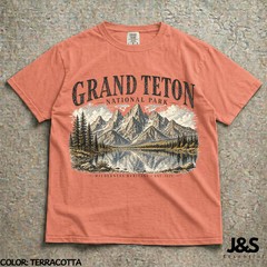 Vintage Grand Teton National Park Nature Comfort Tee