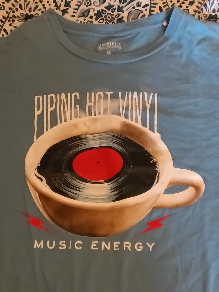 Cremieux T-Shirt XL Vinyl Record Piping Hot Music Energy