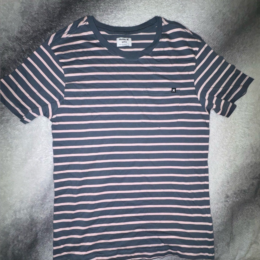 (B1) NWOT Hurley Gray Pink Striped Pocket Casual Lifestyle T-Shirt S