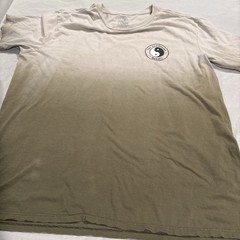 T&C Surf Designs Hawaii T Shirt Large Surfboard Ying Yang Two Tone