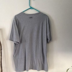 Under Armour HeatGear Men’s XL Gray Knit Cotton Graphic Logo Crew Neck Tee MD