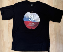 GU x Undercover Silent Noise Men’s Graphic Crew Neck T-Shirt Size M Pre-Owned