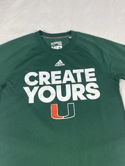 Adidas Climate UM Mens Green Print Short Sleeve Tee Size M