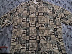 Large NWOT Pierre Cardin 100% Rayon Hawaiian Pattern￼ (fit Size XL) Shirt