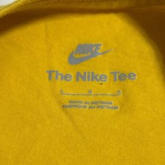 Nike Mens Short Sleeve Embroidered Swoosh Logo Tee Yellow Large AR4997-709