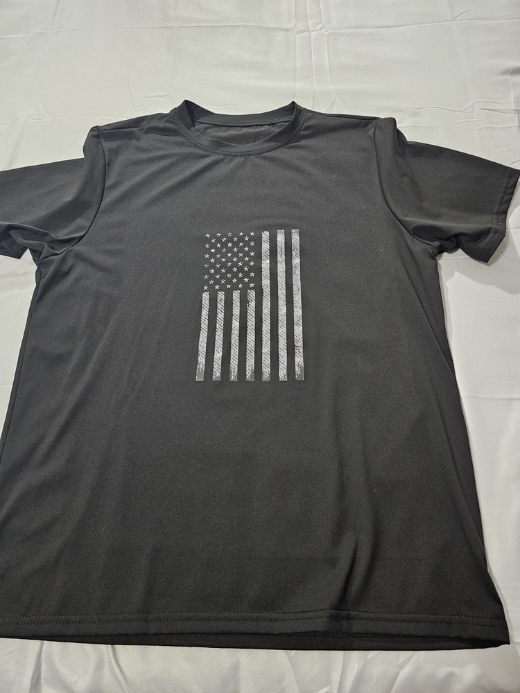 Black Light Weight Moisture Wickened Patriotic T-Shirt Size Large