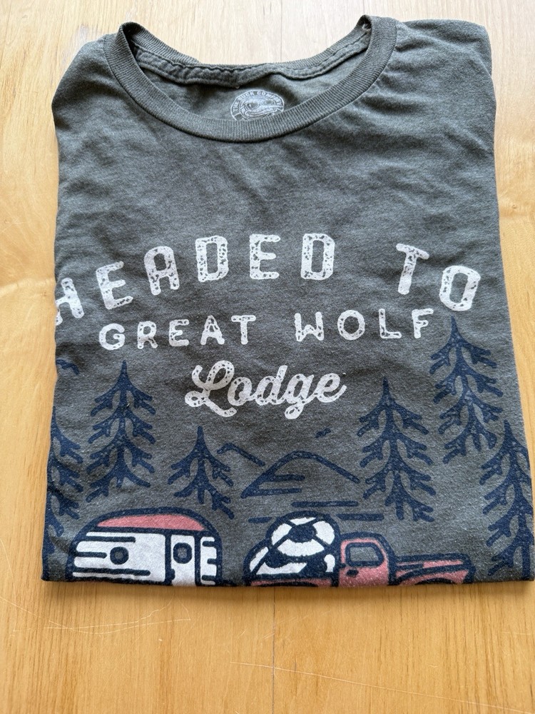 Great Wolf Lodge T Shirt Mens Large Gray Camping Graphic Tee Outdoor Travel