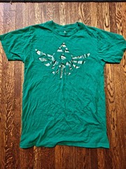Legend of Zelda Skyward Sword Shirt Medium M Green Foil Hyrule Crest Nintendo