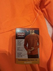 Wrangler Workwear~Men Long Sleeve Pocket T-Shirt~Small 34”-36”~Bright Orange~NWT