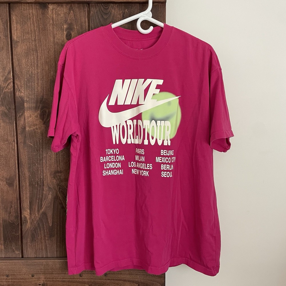 Nike Sportswear NSW World Tour T Shirt Mens Large Pink Tokyo NYC Paris Glow