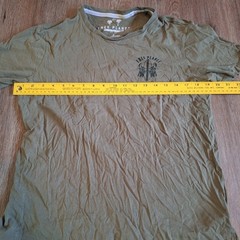 Free Planet Men’s Green Hula Girl Beachy T-Shirt Sz M Surfers Paradise Tropical