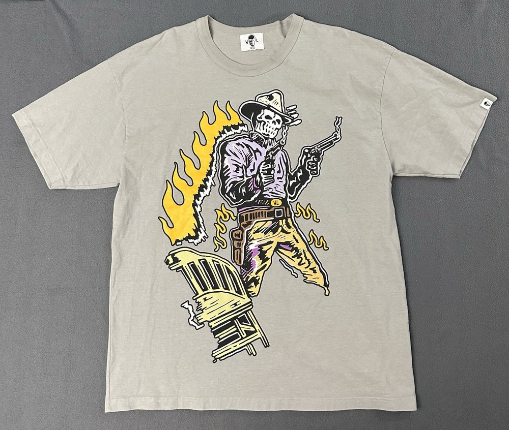 warren lotas gun toting tee Men’s Size XL
