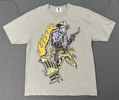 warren lotas gun toting tee Men’s Size XL