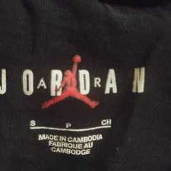 Jordan shirt size small men’s short sleeve t-shirt black with the gray and white
