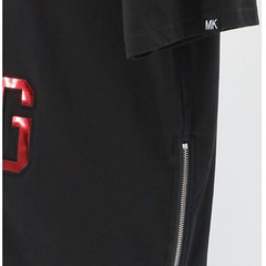 Makobi Mens Black The Plug Graphic T Shirt Size Medium Red Foil Letters Side Zip