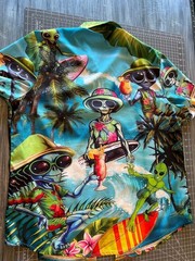 Novelty Alien Shirt Mens XL Party Hawaiian Button Up Casual Short Sleeve Graphic