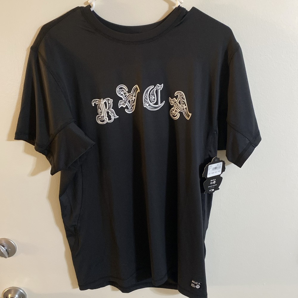 RVCA Hawaiian Tattoo Benjamin Jeanjean Art UFC Graphic Gym T-Shirt NWT Sz M