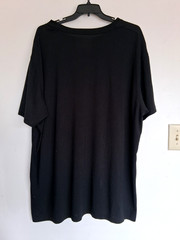 Men’s size 4XL black Tee w/ gray camouflage on front by Foundry. Excellent cond