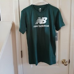 NWT New Balance night watch green t-shirt, Youth Size XL (18/20) Basic Preppy