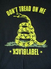 DON’T TREAD ON ME – BLACK LABEL T-SHIRT – SIZE SMALL