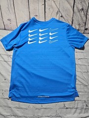 Nike Breathe Men’s Short Sleeve Tee Shirt Medium Polyester Blue CN8465-435