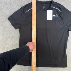 Nike Miler Men Short-Sleeve Graphic Running Top T-Shirt Black Small HV3997-010 M