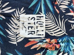 Hollister Men’s Curved Hem Tropical Floral Print T-Shirt Cotton Sz S