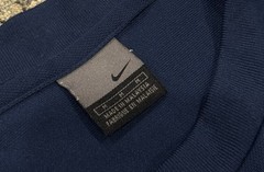 Vintage 90s Y2K Nike Athletic Shirt—Embroidered Swoosh Team Patch—Men’s Medium