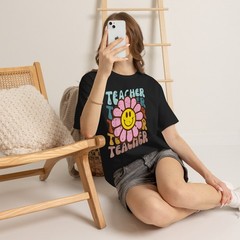 Teacher Flower Face Retro Back To School T-Shirt