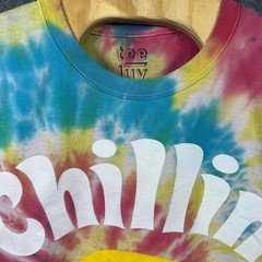 Tee Luv Mens Chillin Smiley Face Sun Tie Dye Graphic T-Shirt XL Multicolor