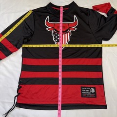 Maxi Milian Chicago Bulls Hockey Sports Mens Jersey Blk/Red Size M Long Sleeve