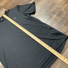 Alive Athletic Shirt Men’s Medium Gray qwick-dry Lightweight Short Sleeve