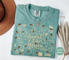 Sweet Like Honey Bee Honeycomb Nature Graphic Comfort Tee Soft Cozy Gift Unisex