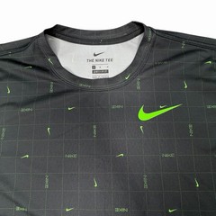 Nike Men’s The Nike Tee Dri-Fit Anti Odor Training Shirt All Over Grid & Logo M