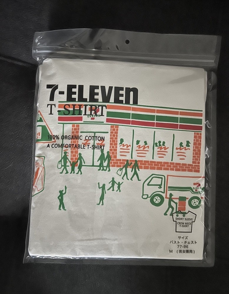 7 Eleven 7-11 Store Japan Osaka Expo Exclusive Brand New Medium FREE SHIP!