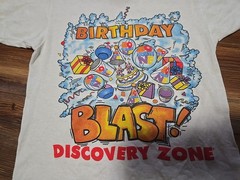 Vtg 90s Discovery Zone Birthday Shirt XS Funny Cartoon Grunge Vintage T-shirt