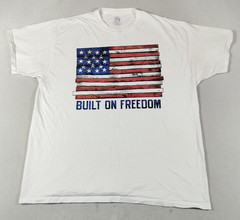 Fruit Of The Loom Shirt Mens 2XL White Built On Freedom Flag USA Tee Patriotic