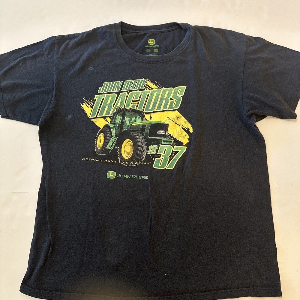 John Deere T-Shirt Men’s Sz XL Black Knit Crewneck “Nothing Runs Like A Deere”