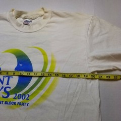 Vtg 2002 Old Saint Pat’s T-Shirt Mens L Worlds Largest Block Party Moon Y2k K9