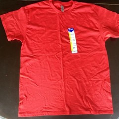 Gildan Red T-Shirt Mens Large ..never worn