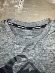 Quiksilver Heathered Gray Men’s Loungewear Shirt Sleeve Logo Shirt NWOT Small