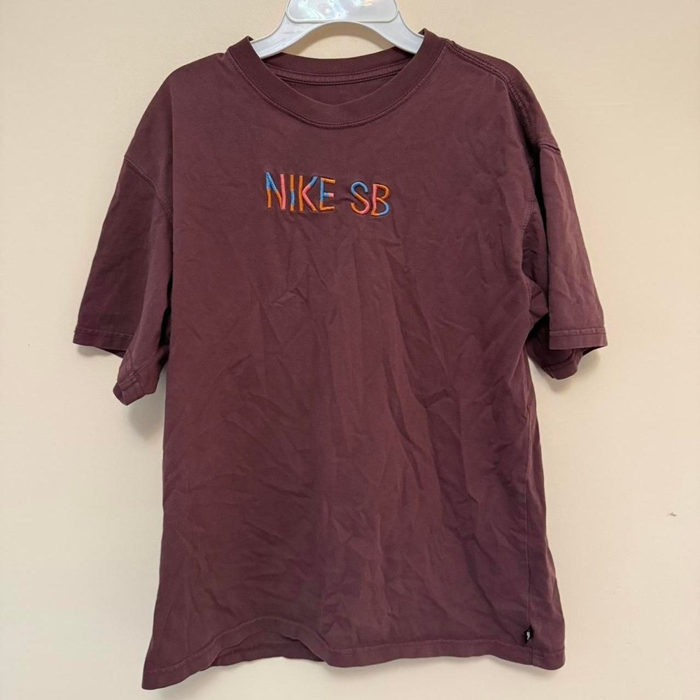Nike SB Embroidered Logo Tee Size Small