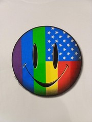 Vintage Y2K Smiley Face Shirt XL Fruit Of The Loom Rainbow USA Flag Graphic Tee