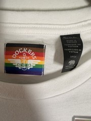 Dockers Unisex Slim Fit Graphic Tee Rainbow Pride Day Top S White Short Sleeve