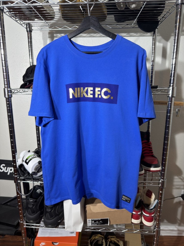 Nike F.C. T-Shirt Foil Game Royal Blue Gold Foil Mens Large 810505-480