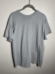 Gray Short Sleeve T-Shirt Size Large Hanes Good Condition